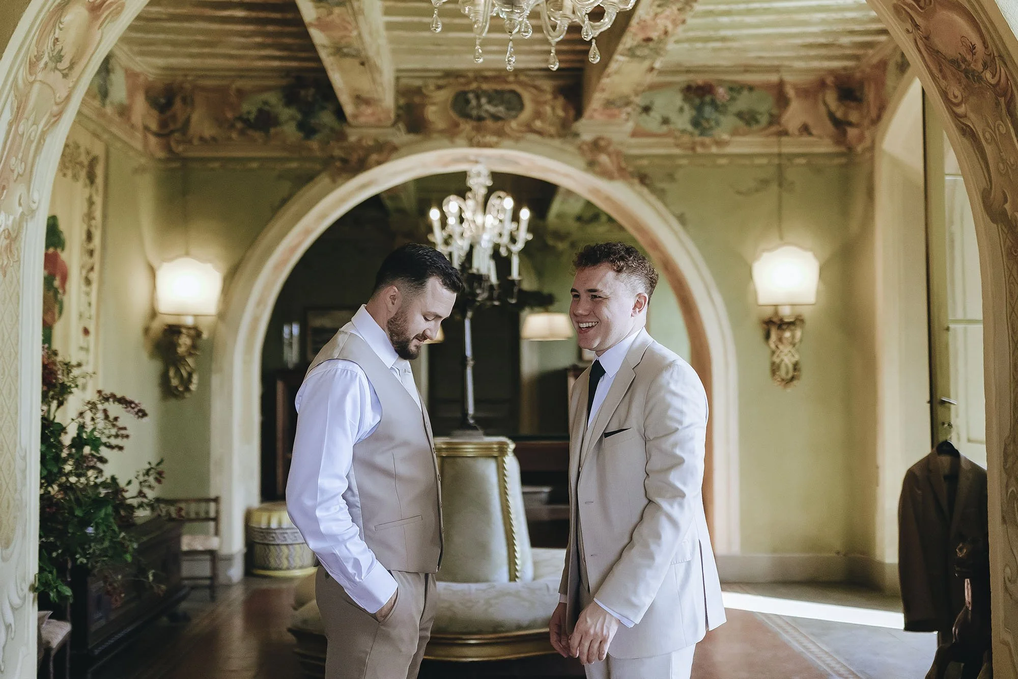Rellini art studio, destination wedding photographer in Tuscany, documentary and unposed style