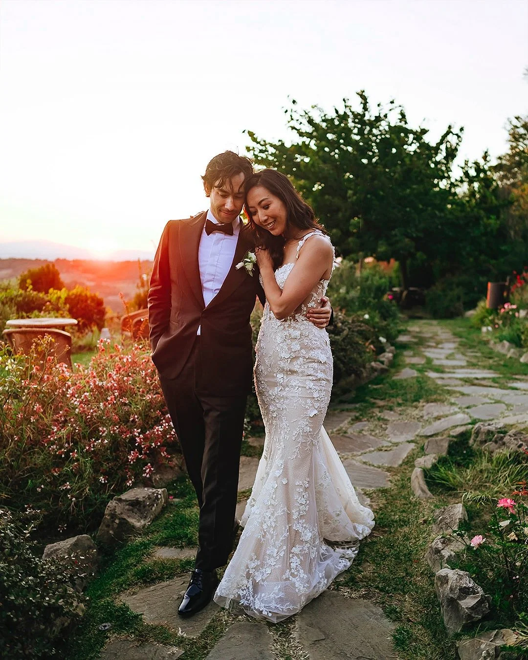 Kyle &amp; Christine, wedding at @castello_di_petrata 
the team: 
@bridalmakeupandhairitaly 
@_milleluna_eventplanner 
@giovanna_cannavicci 
@xtine.153 
#weddingphotographyumbria
#umbriaweddingphotographer
#umbriawedding
#umbriaweddingphotography
#it
