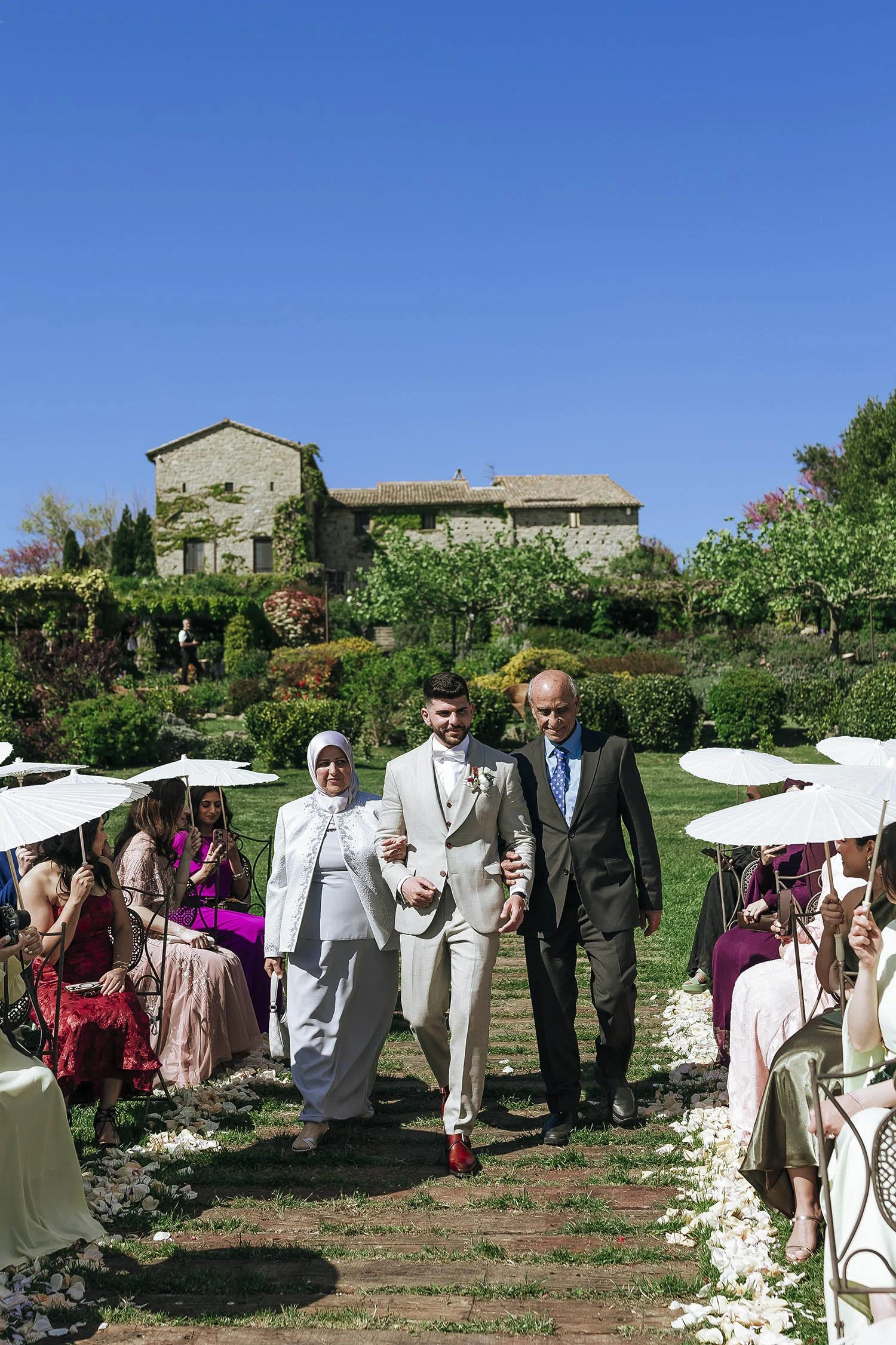 Iraqi destination wedding at Castello di Petrata in Umbria 00037.jpg
