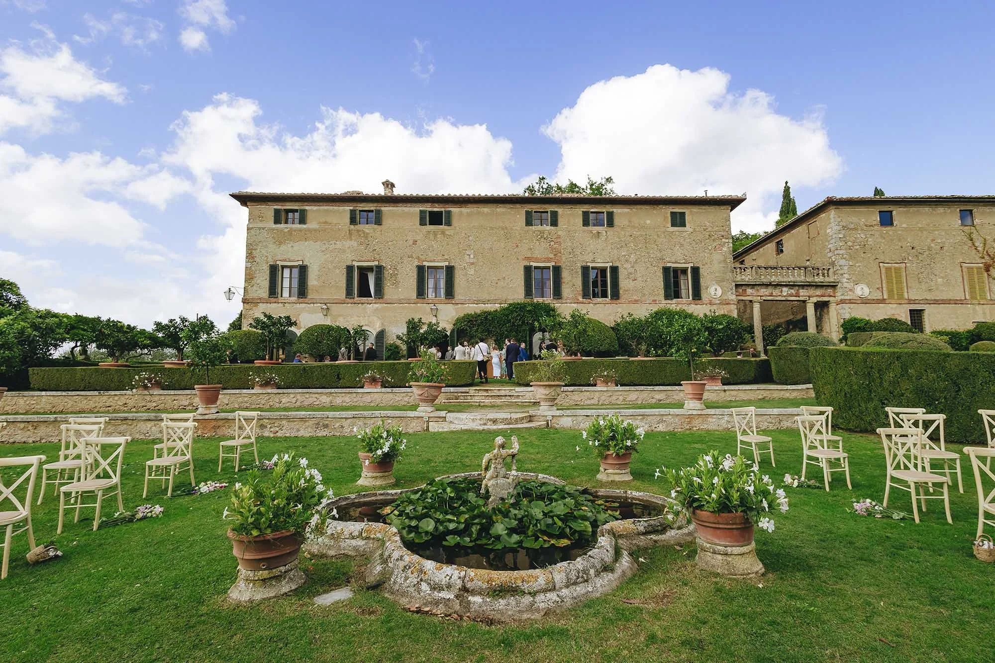 the ceremony area at Borgo Stomennano