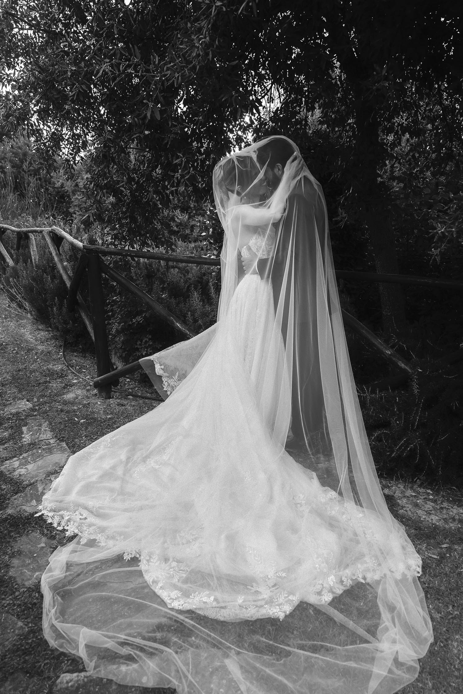 Matrimonio Marco e Giulia, Castello di Petrata 98.jpg
