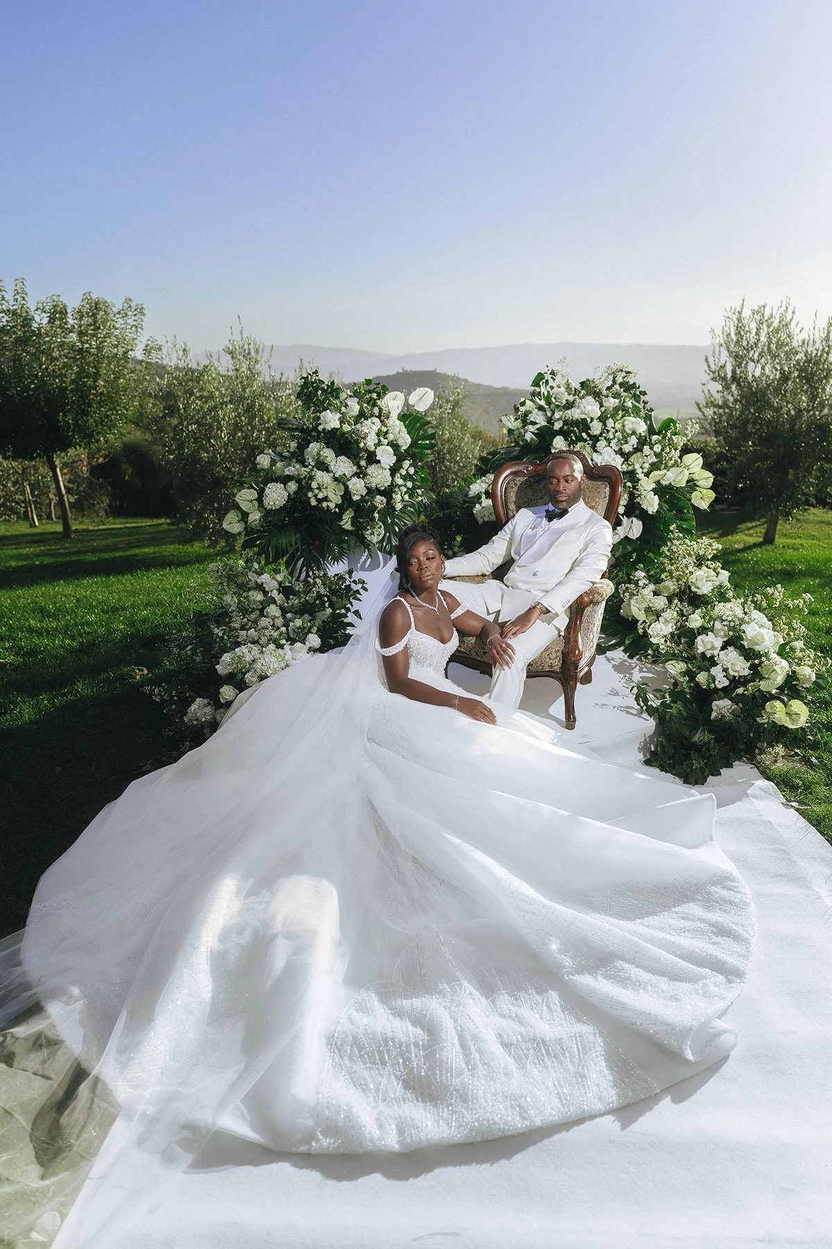 editorial style photo pf the bride and groom in Umbria with magazine style by Rellini art studio, best wedding photographers in Italy