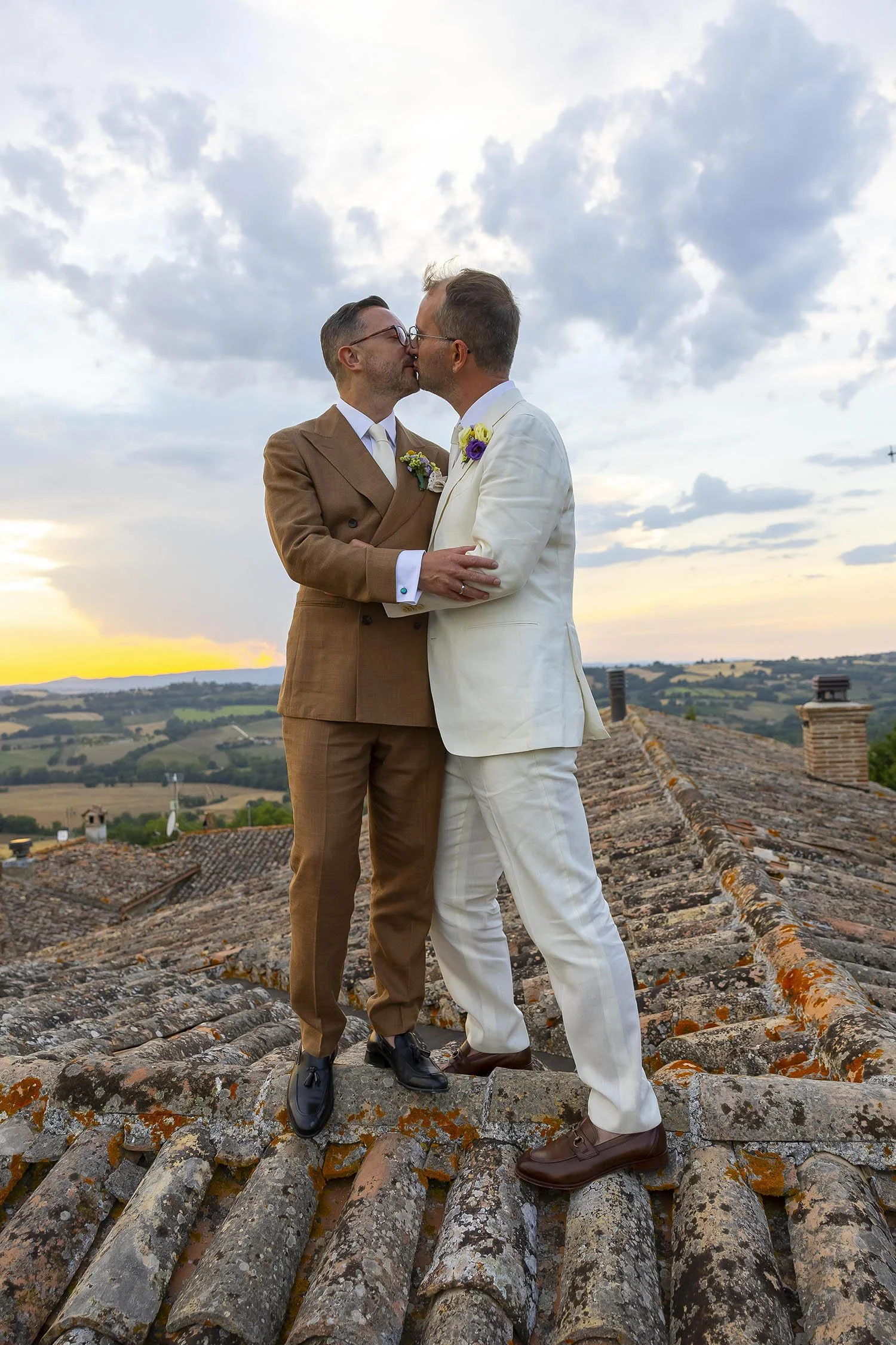 Same sex wedding photographer in Umbria, Castello di Montignano155.jpg