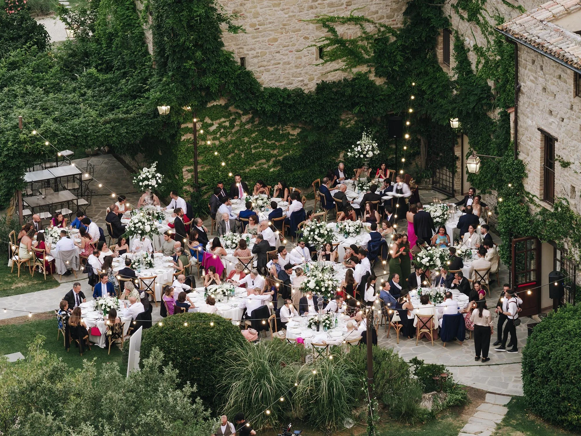 Matrimonio Marco e Giulia, Castello di Petrata 138.jpg