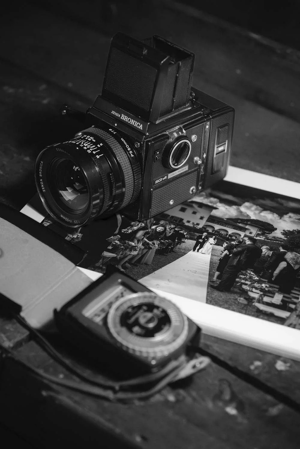 Rellini art studio based in central Italy use a 6x6 film camera for timeless analogue photography