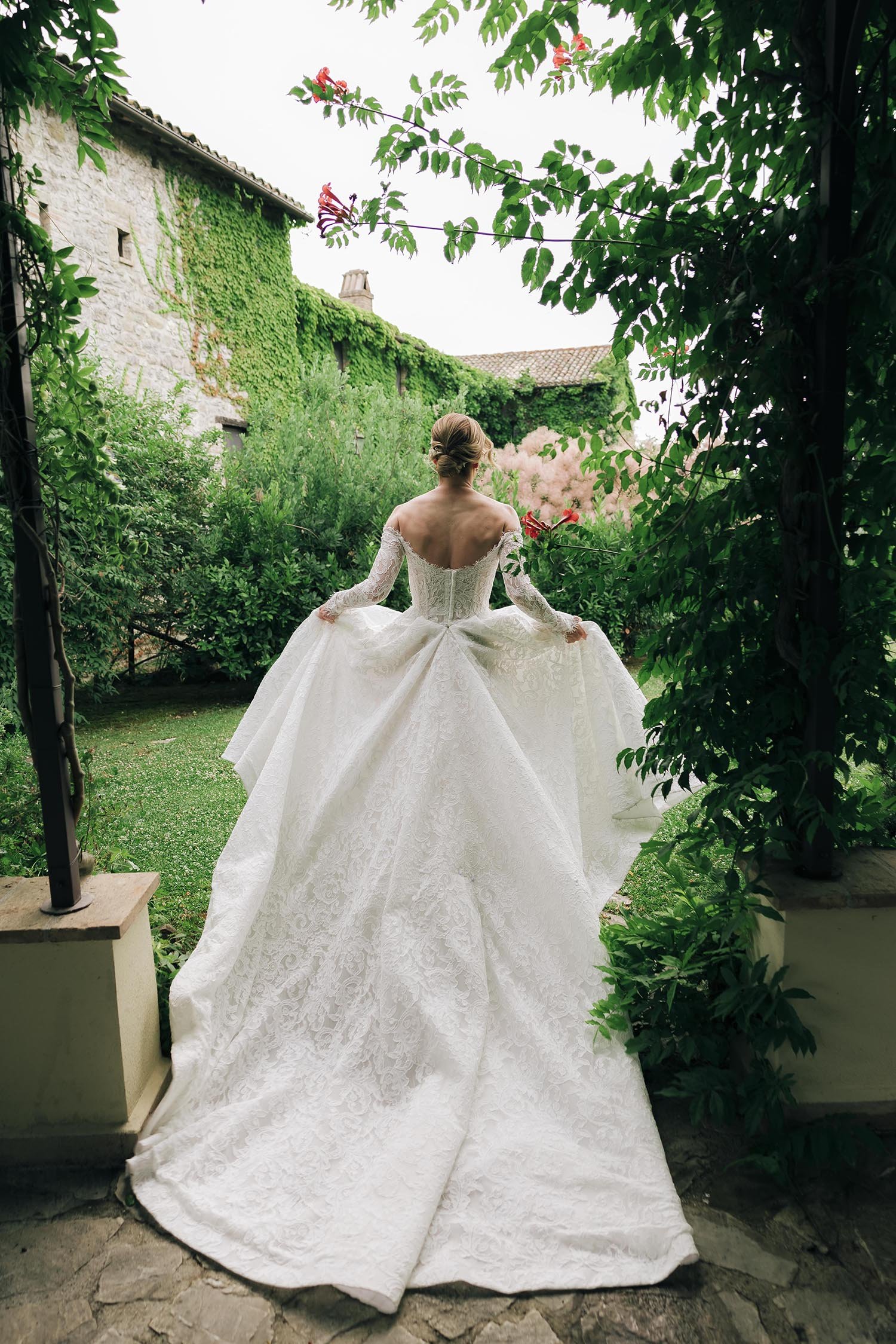wedding of Colin & Hannah at Castello di Petrata 24.jpg