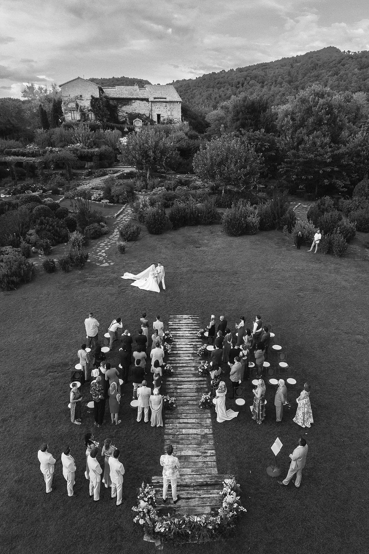 wedding Castello di Petrata, Kelley and Alexandra 00003.jpg
