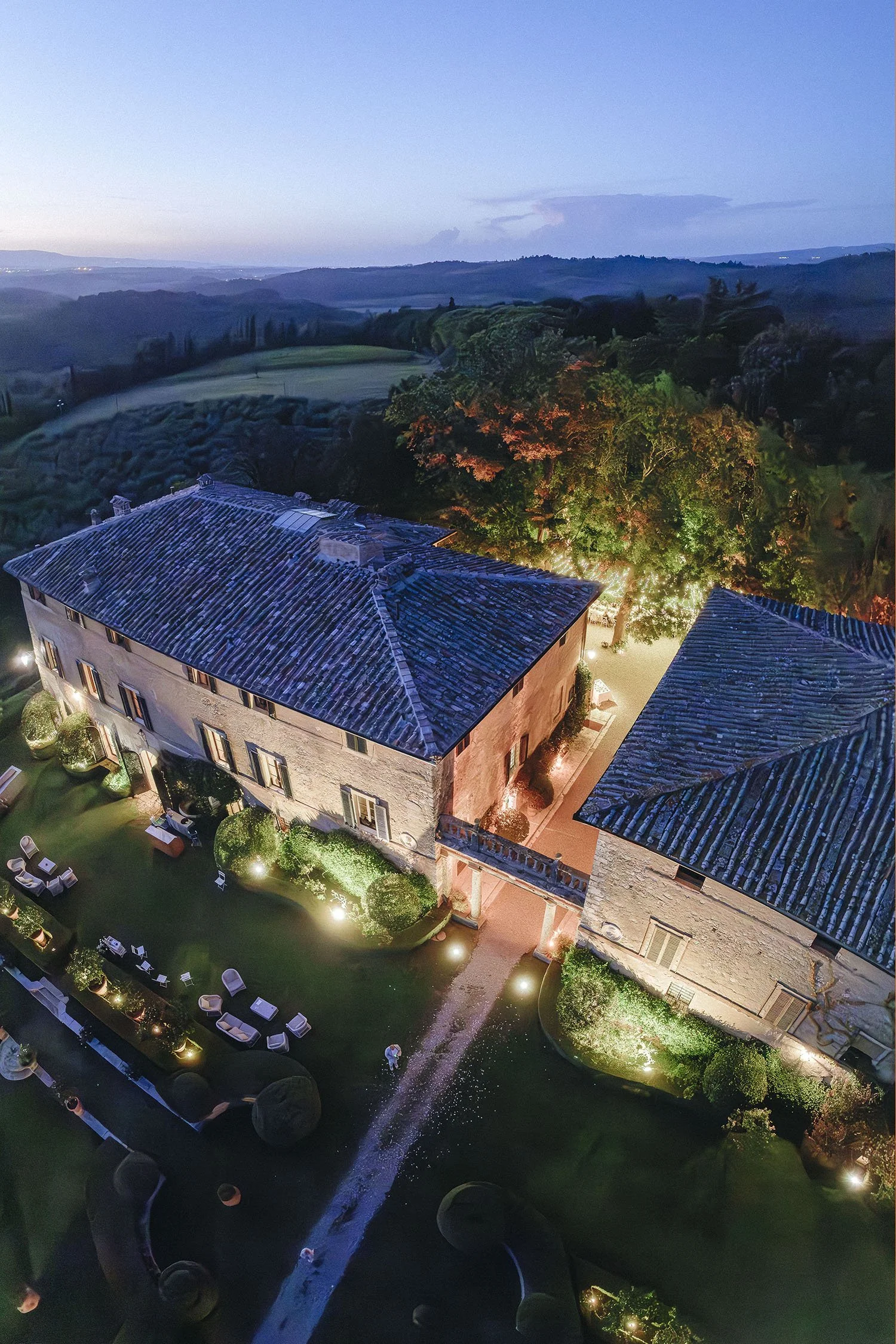 aerial view of Borgo Stomennano by night