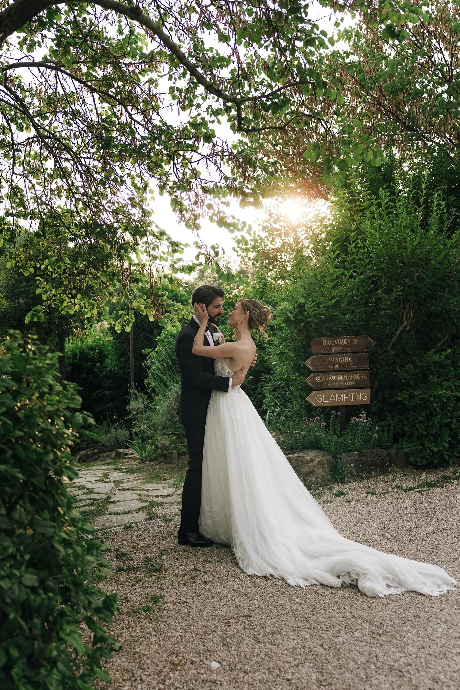 Matrimonio Marco e Giulia, Castello di Petrata 104.jpg