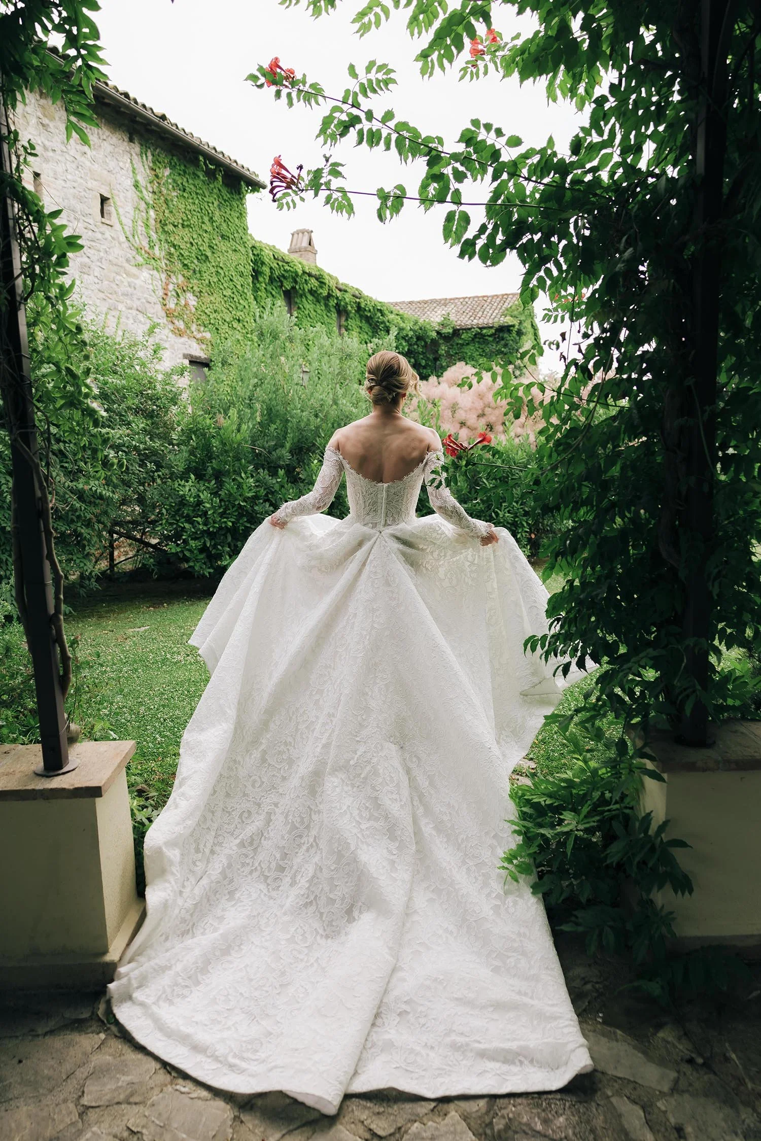 wedding of Colin & Hannah at Castello di Petrata 24.jpg
