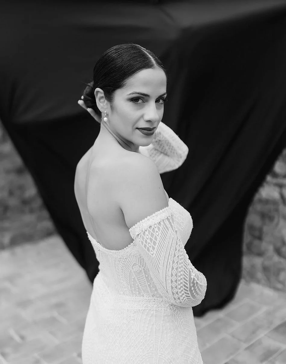 destination-wedding-tuscany-siena-terre-di-nano-photographer. editorial portrait of a bride at Terre di Nano near Siena