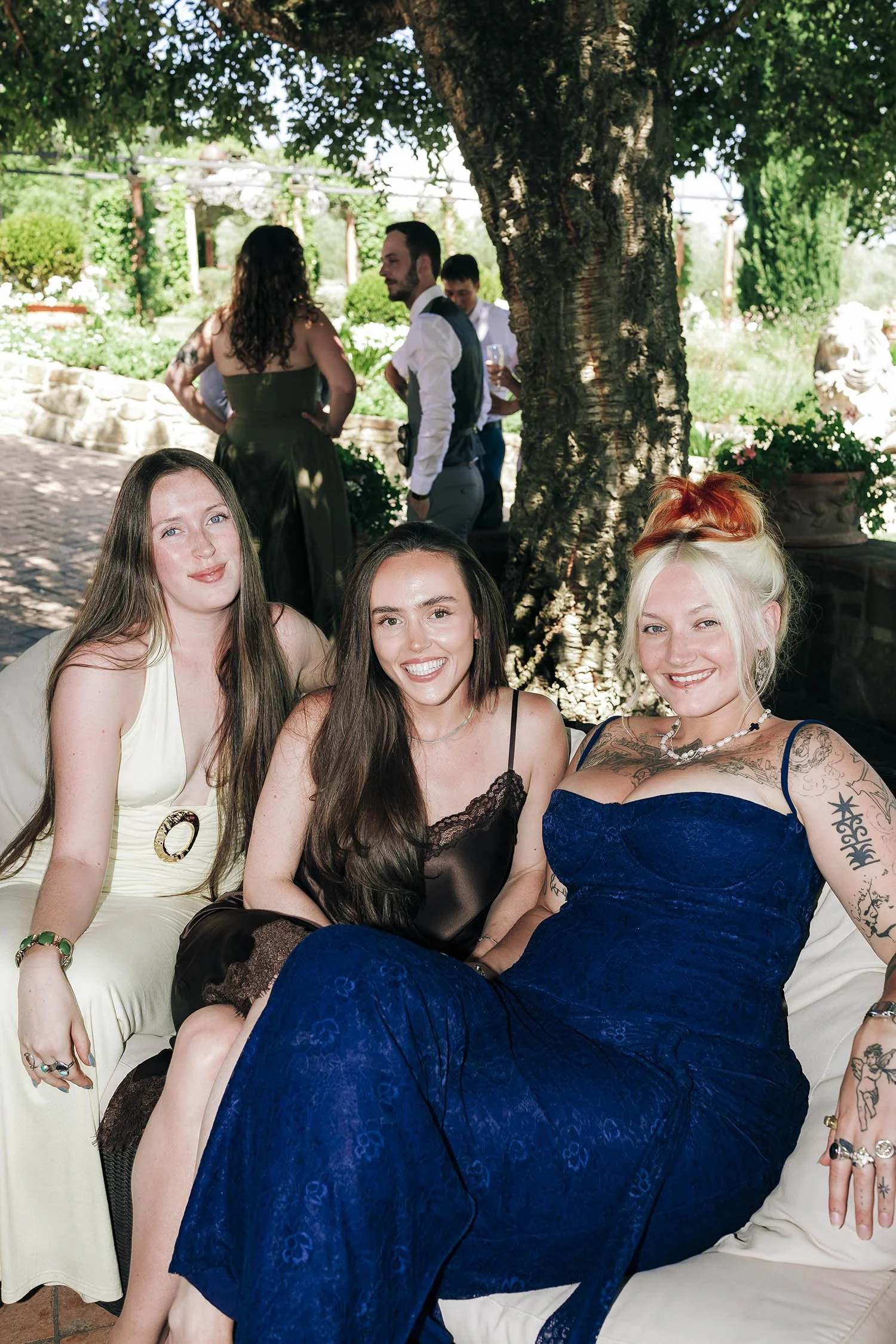 guests enjoying cocktail before going to the ceremony area