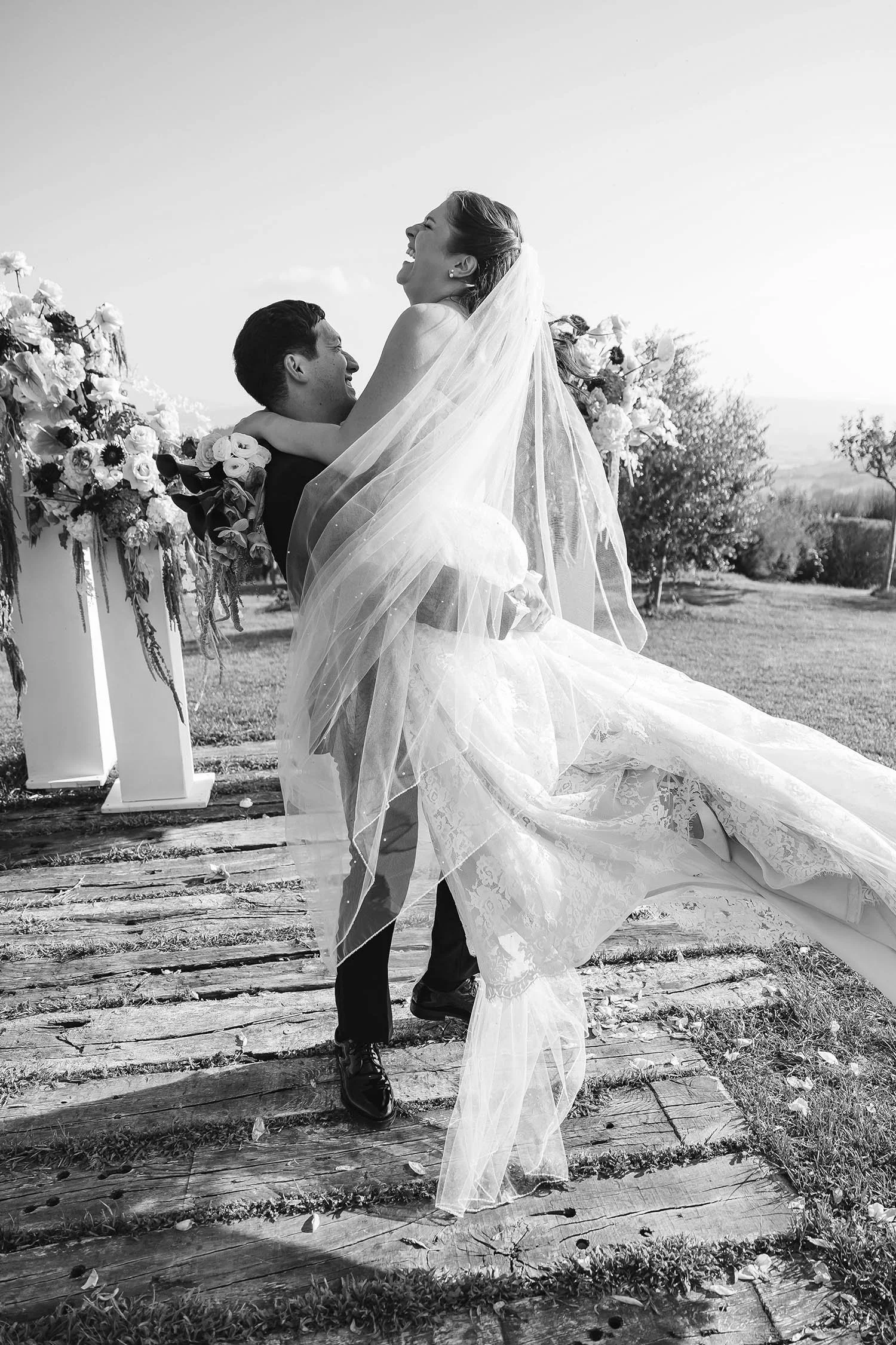 Castello di Petrata destination wedding Joey Rachel 115.jpg