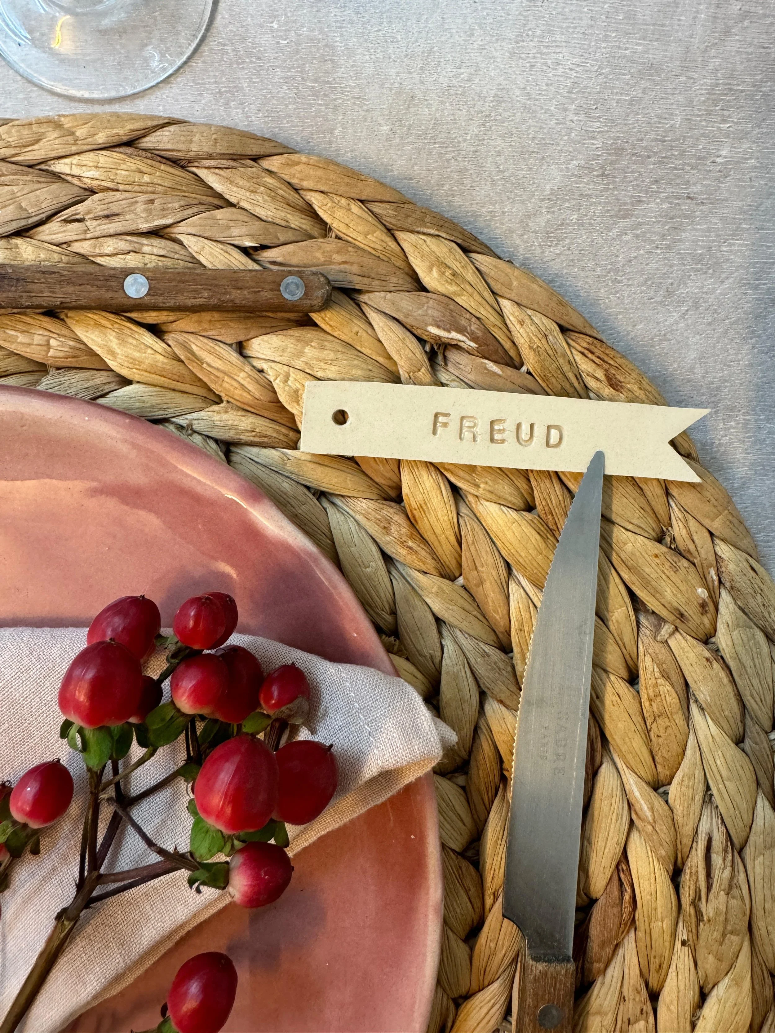 Les 4 porte-couteaux guest list