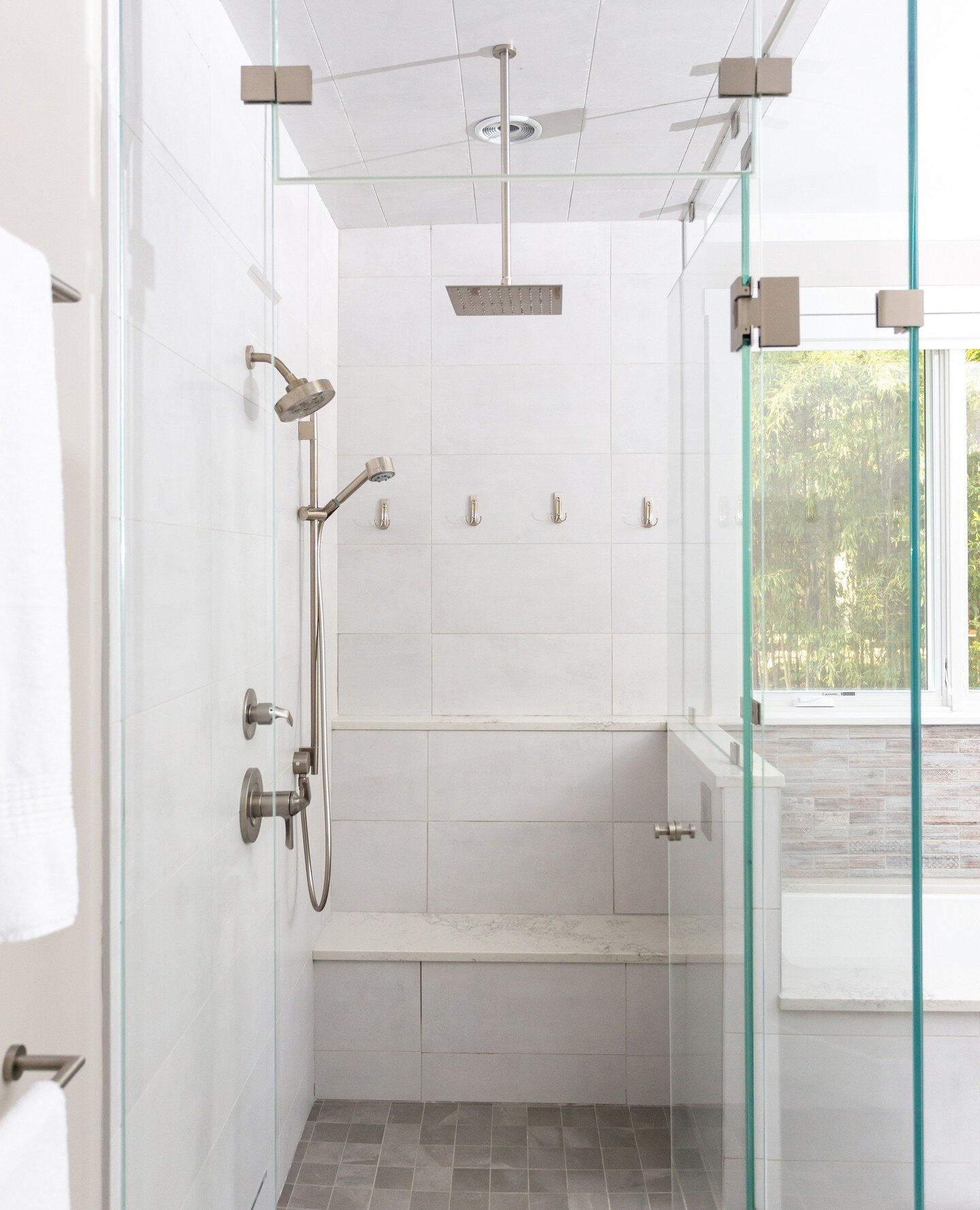 A spacious, well-sealed steam shower with seating and multiple showerheads can create your very own spa-like experience at home. Many steam showers offer aromatherapy inserts that can help alleviate stress and relieve congestion, joint pain and muscl