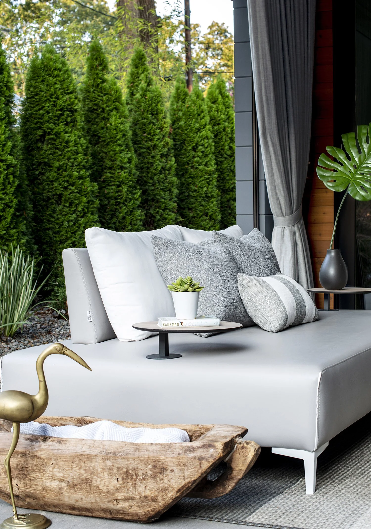 modern-screen-porch-privacy-drapery