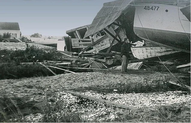From houses swept away by surging tides to the Coast Guard lightship Vineyard lost in Buzzards Bay ⚓, Cape Cod’s storms have tested the limits of nature—and human courage.
Hear Don Wilding tell the stories of hurricanes, blizzards, and n