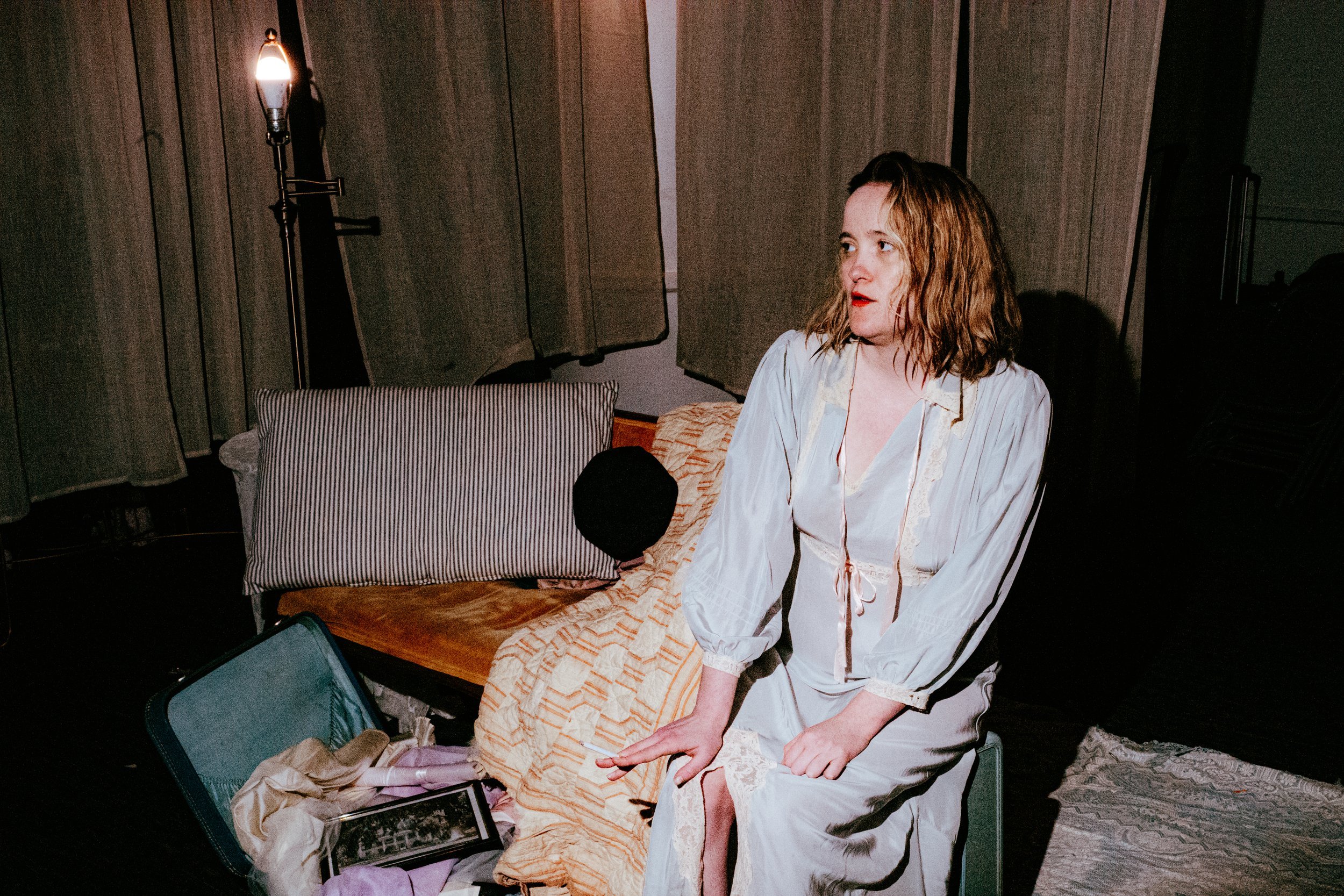 Jaclyn+Bethany+in+Interior+_+Panic-3.jpg