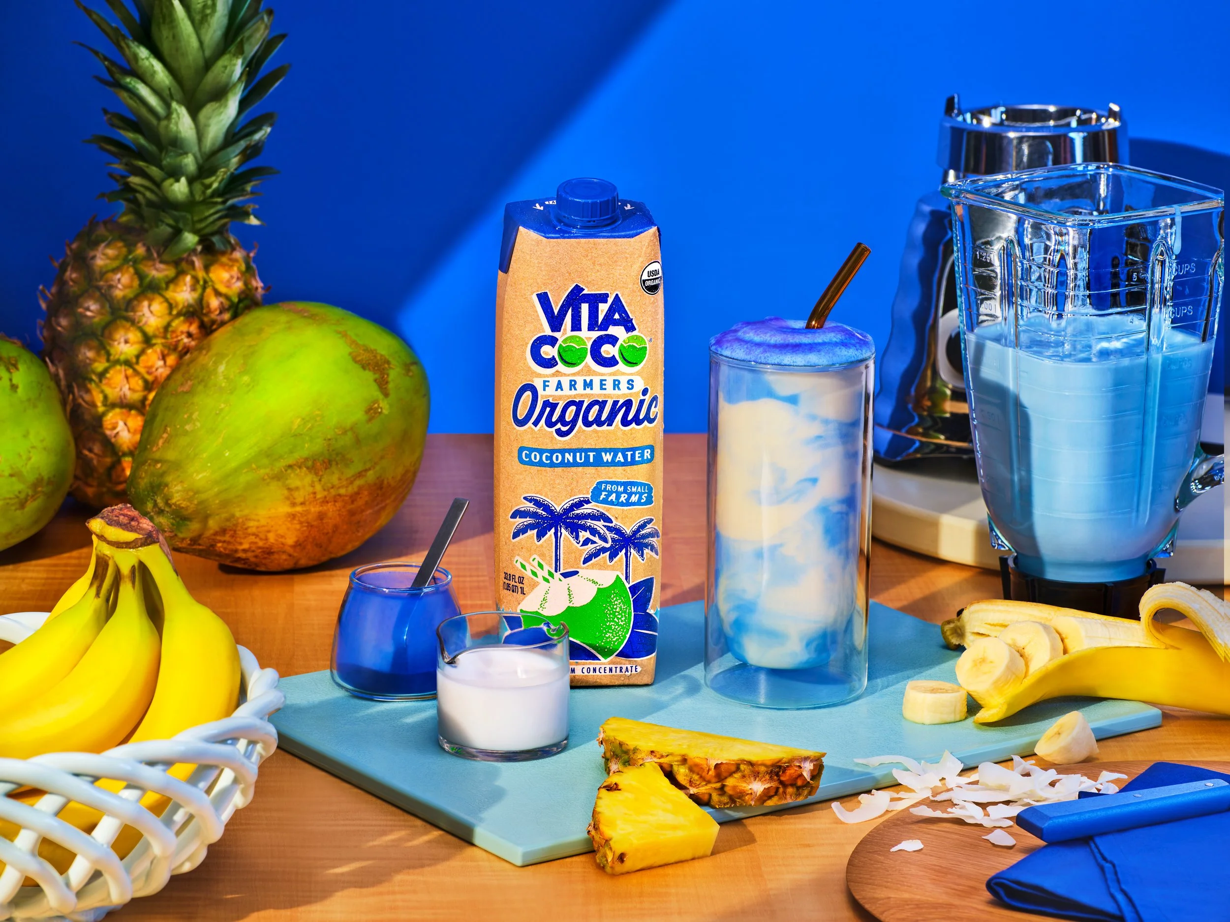 241028_VitaCoCo_Smoothies_05_FarmersHero-0536_241106_notalent.jpg