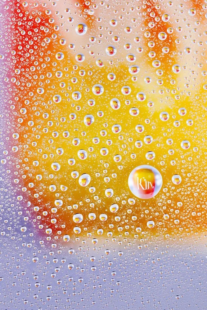 629e200ad7121b7fe1d0b490_190605_KinEuphorics_Spritz-0160_BASE_rightbubbleonly.jpg.webp