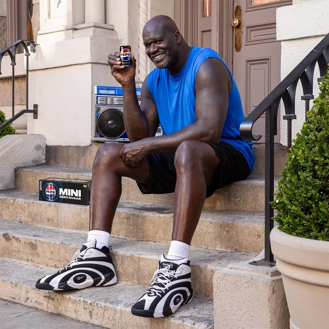 09 PBP116404_afr_Shaq_Stoop_1x1.jpg