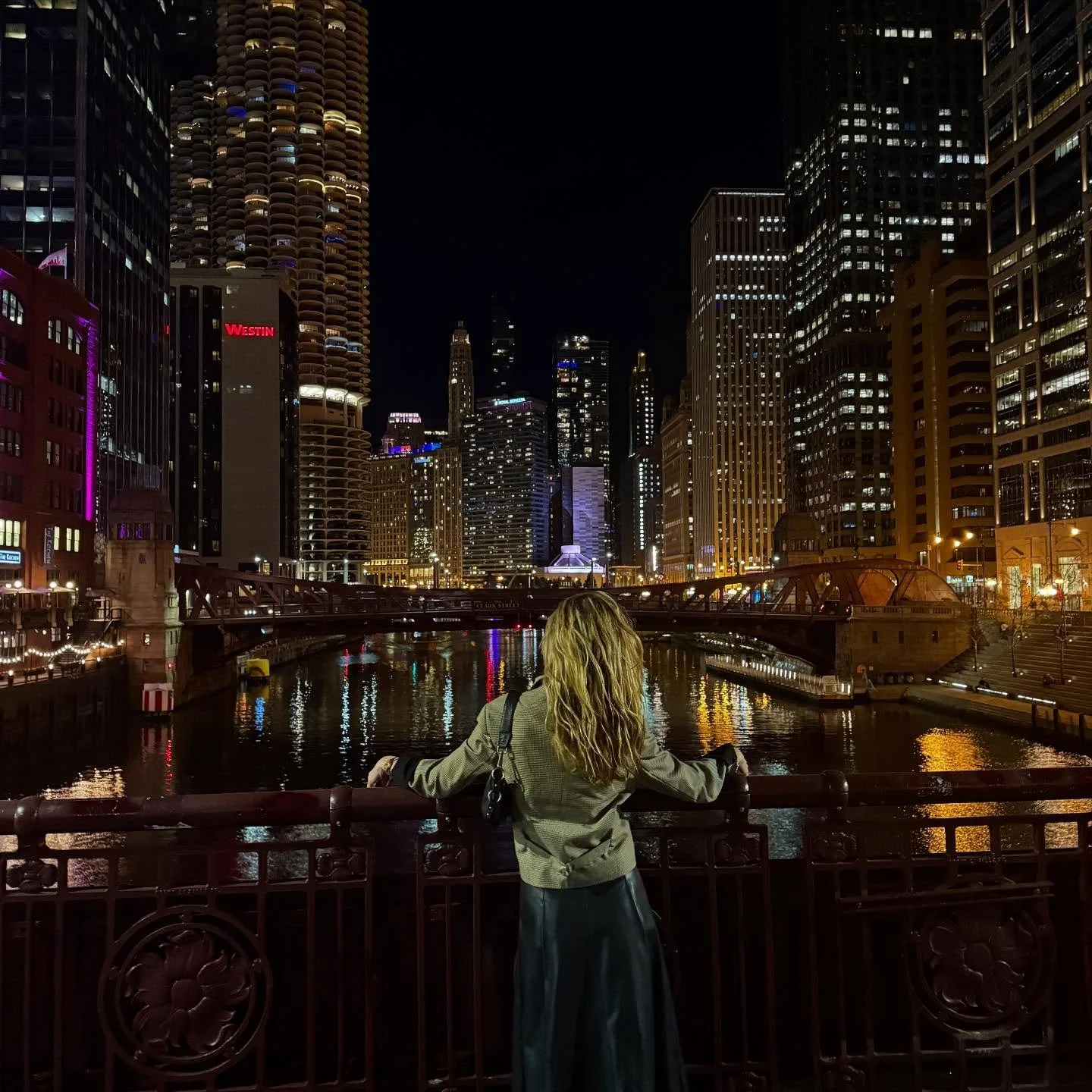 Two weeks in and I can already feel the creative well filling up again. 

Fortnight in Chicago:
✔️accidentally said &ldquo;pop&rdquo;
✔️already found my coffee spot and yes, have been shown the wedding pictures of my barista 
✔️drove down a one way 
