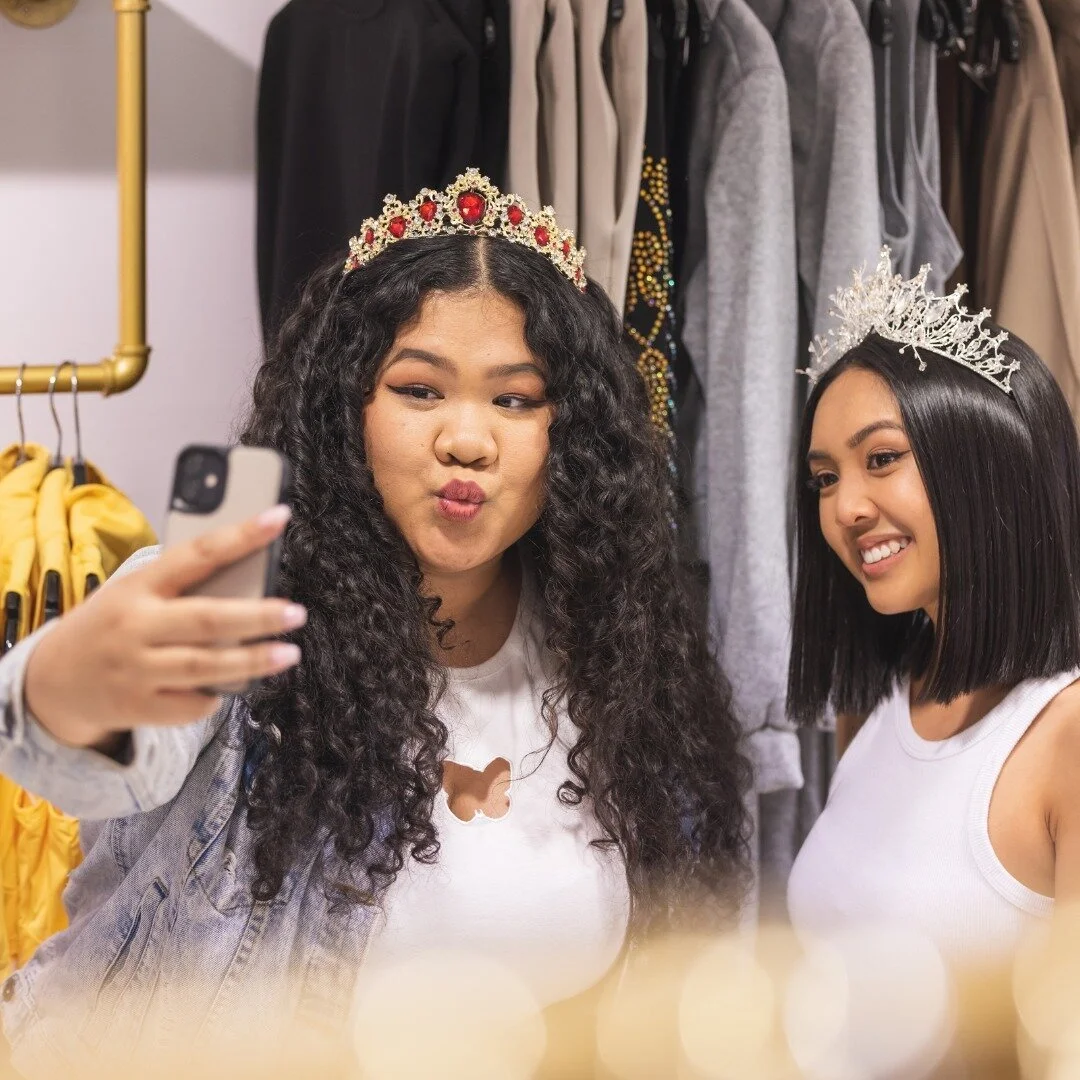 Gather your girl gang and head to Tower City for the ultimate Galentine's celebration. It's the perfect destination to indulge in some retail therapy 💃🛍️✨Come check out: 

✨ @theblushgallery - For your makeup needs or a bestie photo shoot!
✨ @xzoti