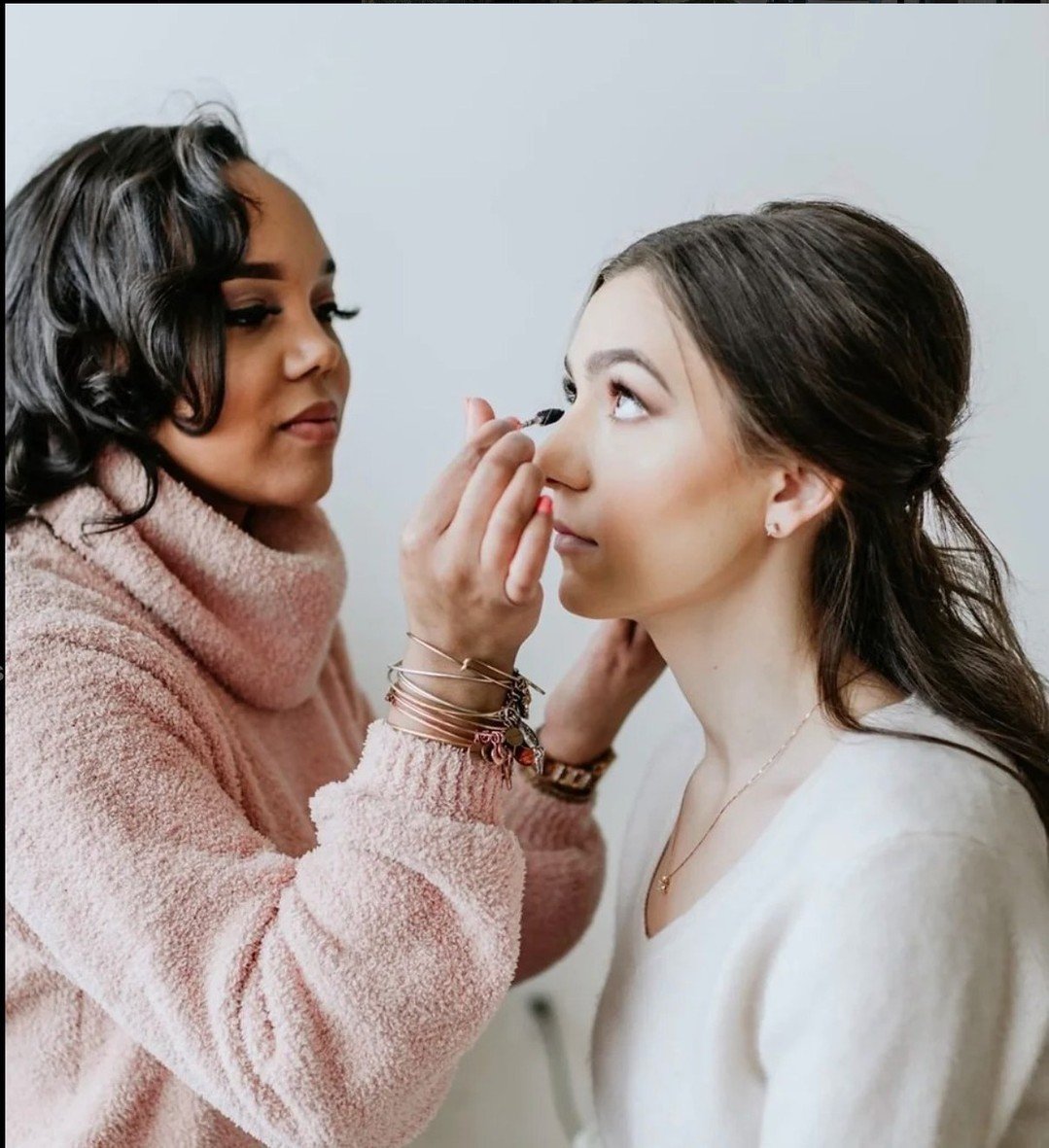 Prom day is just around the corner, and we've got the ultimate glam solution for you: @theblushgallery! 💖 They're here to treat you and your friends to a day of picture-perfect makeup services that will have you looking absolutely stunning! 📸🌟

#c