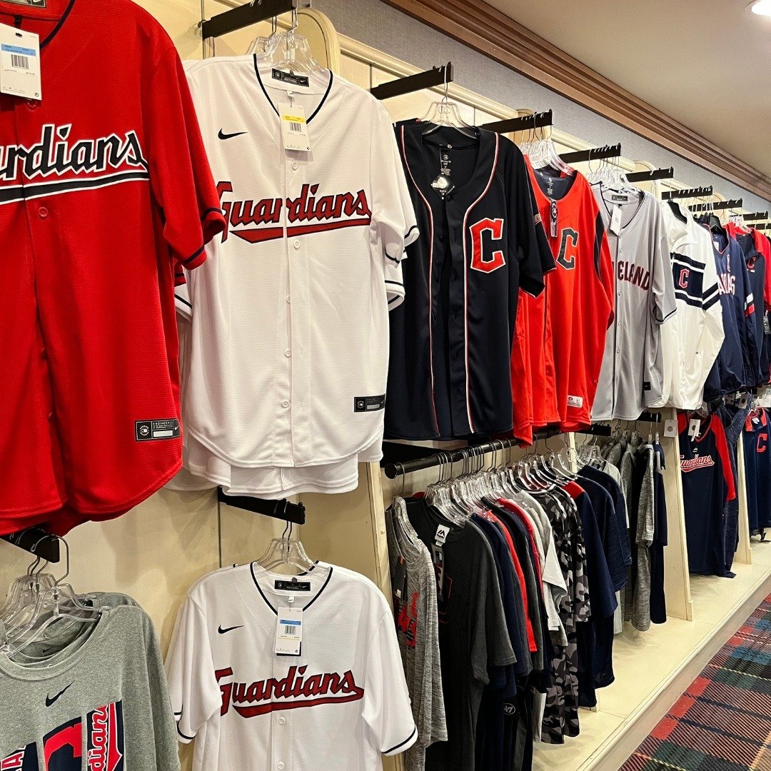 Cleveland Guardians fans! ⚾ If you haven't completed your game-day look yet, now is the chance!! Come shop all the latest varieties of merch at @playball_sports! Located on level 1.

#ClevelandGaurdians #ClevelandBaseBall #GameDayReady #TeamMerch #Sh
