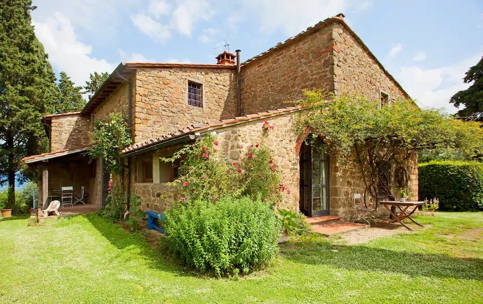 L'appartamento blu di giorno, il lato della casa che guarda verso Firenze