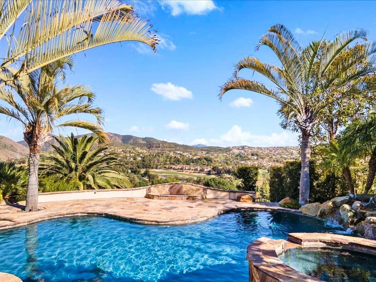 𝐂𝐨𝐦𝐢𝐧𝐠 𝐒𝐨𝐨𝐧 in Rancho Santa Fe! $4,125,000. Views, owned SOLAR, gorgeous design &amp; 4+ bedroom suites.

DM with questions 💬

#ranchosantafe #homesforsaleinsandiego #sandiegorealestate #luxuryliving #epicviews