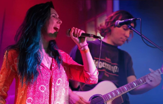 Mark &amp; Emily - Live Music