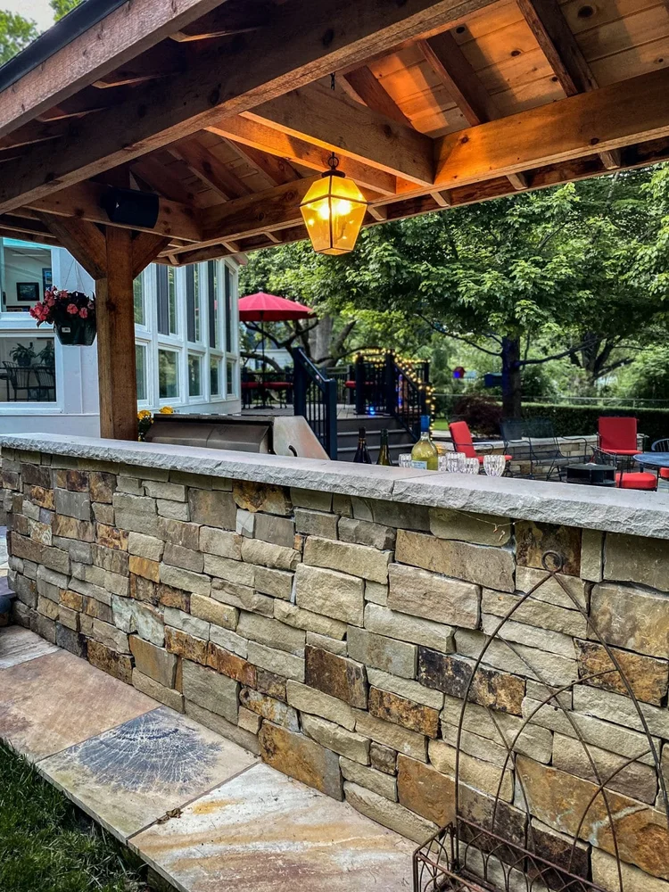Outdoor Kitchen & Natural Stone Patio — Kansas City Hardscapes