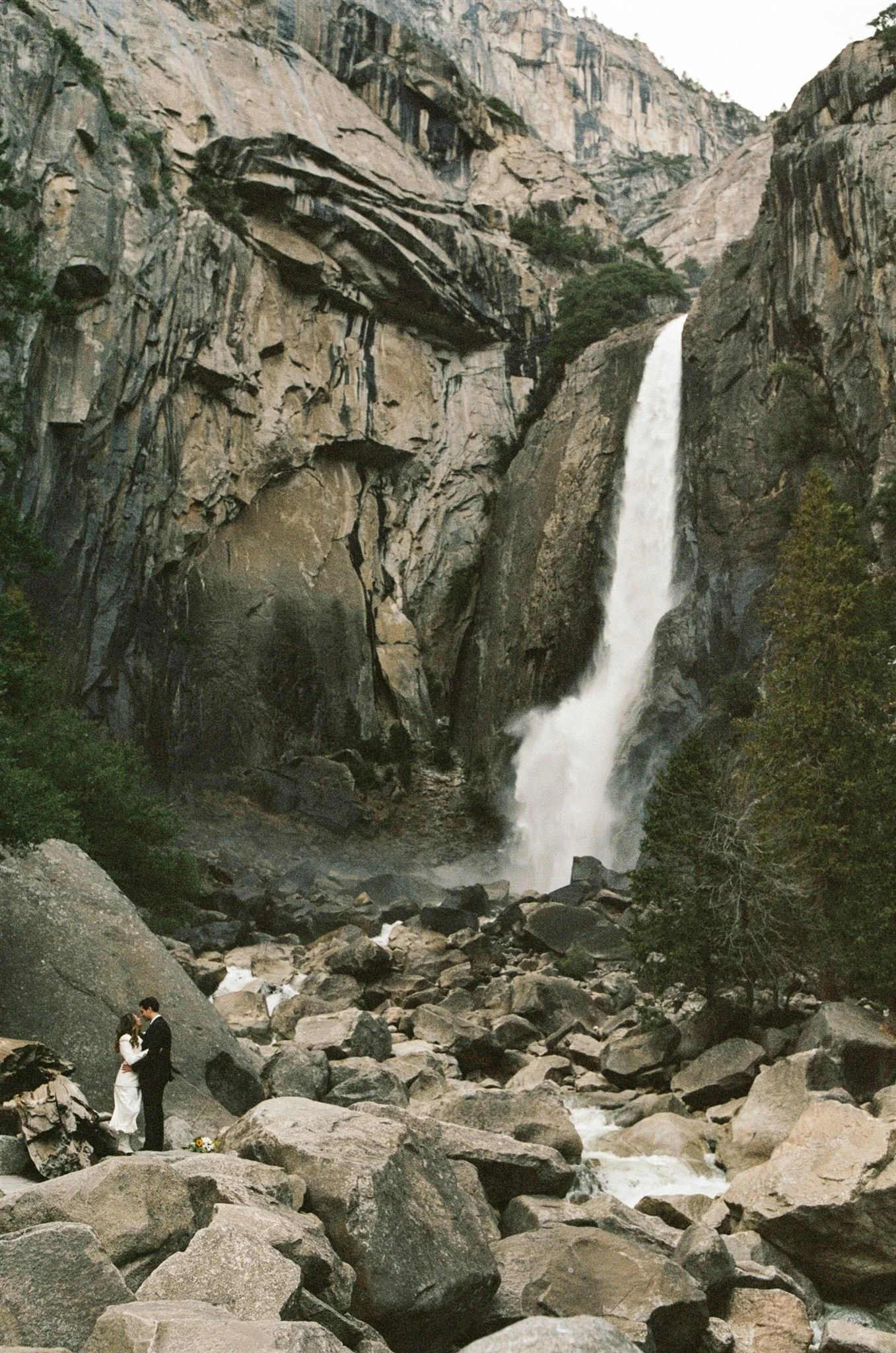 Vivan+AllenYosemiteNationalParkElopement_FilmPhotos_0059_websize.jpg