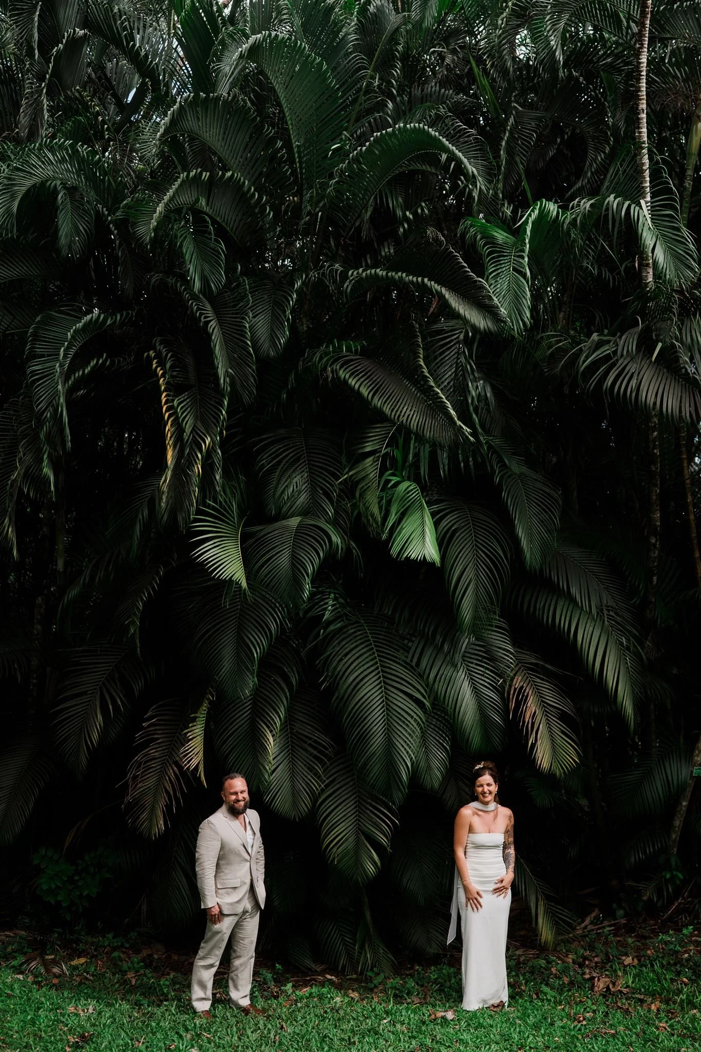 Alyssa+ShawnsOahuHawaiiElopement_SneakPreview_0009_websize (1).jpg