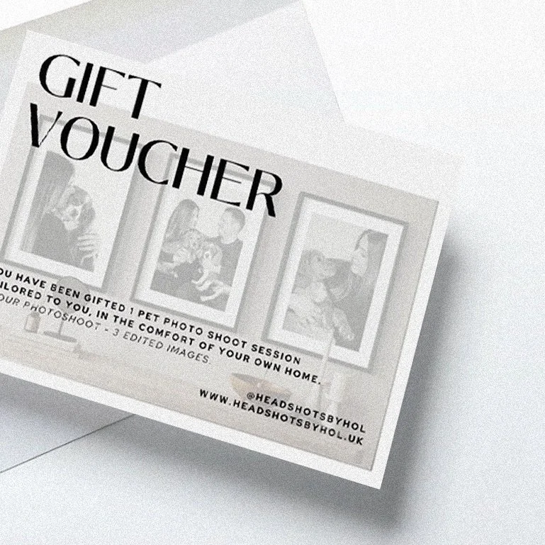 The countdown to Christmas is officially on 🎄🎁 &hellip;
what better gift than a photoshoot for the whole family 🐾

&bull; The gift voucher is available to purchase at &pound;10+, you can decide the exact amount and this will be displayed on the gi
