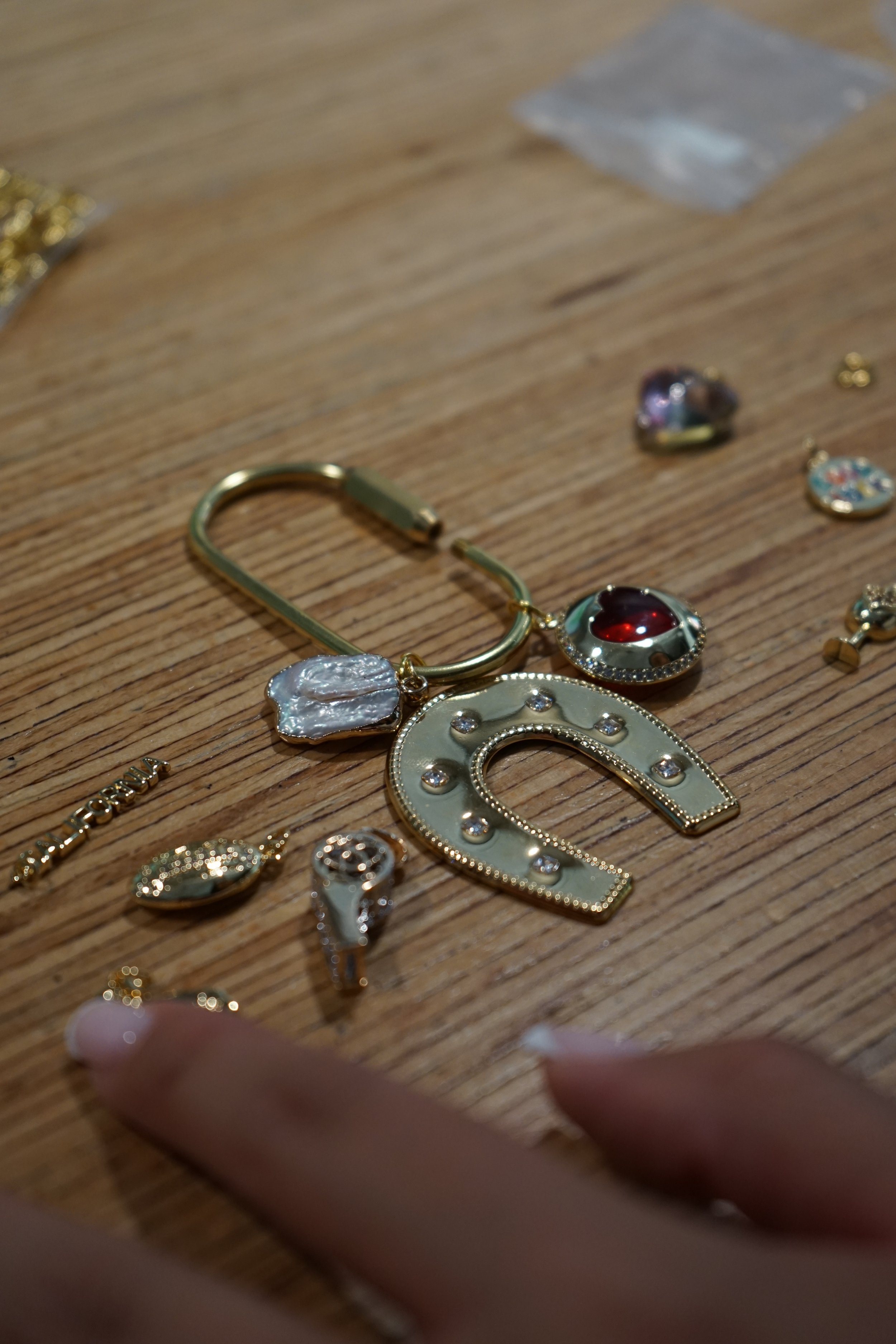 Design your own carabiner charm at our Napa Valley workshop. Clip + 5 charms included. No experience needed. Book your spot for Sept 17.