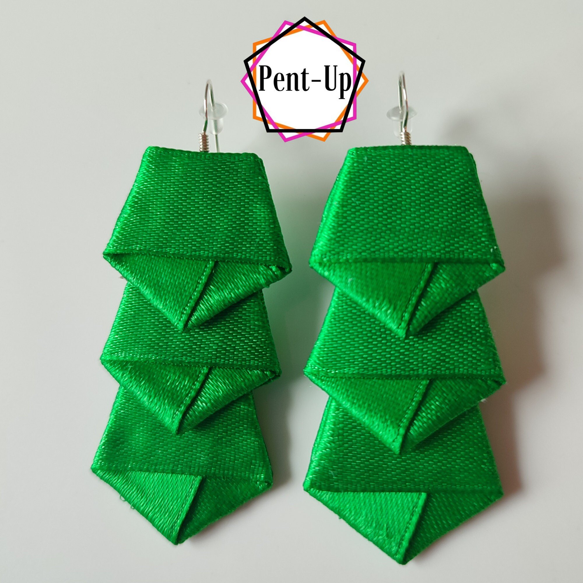 https://i.etsystatic.com/26054165/r/il/6439ea/3817575197/il_fullxfull.3817575197_t62d.jpg