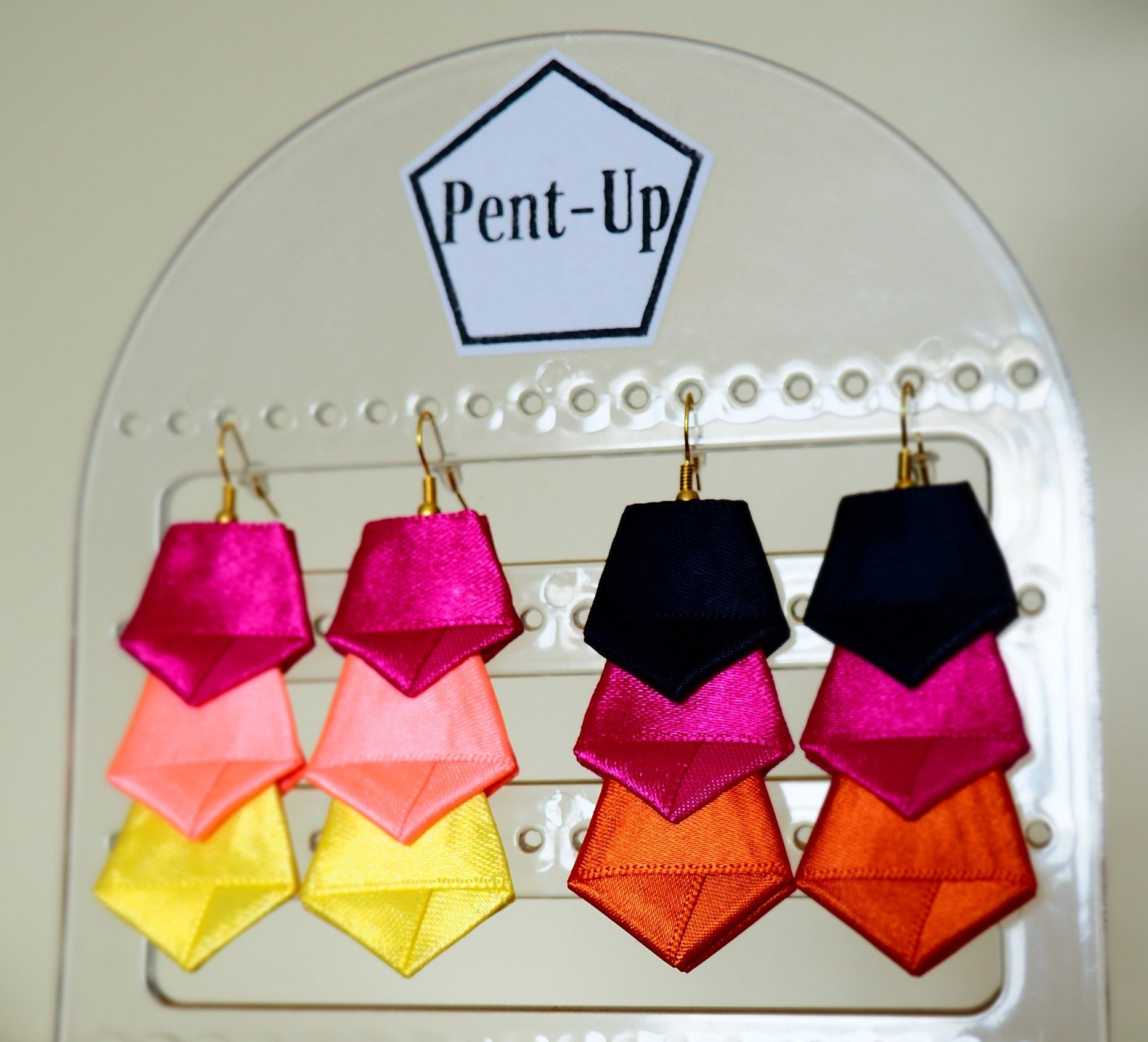 https://i.etsystatic.com/26054165/r/il/d09b53/3211549477/il_fullxfull.3211549477_eeve.jpg