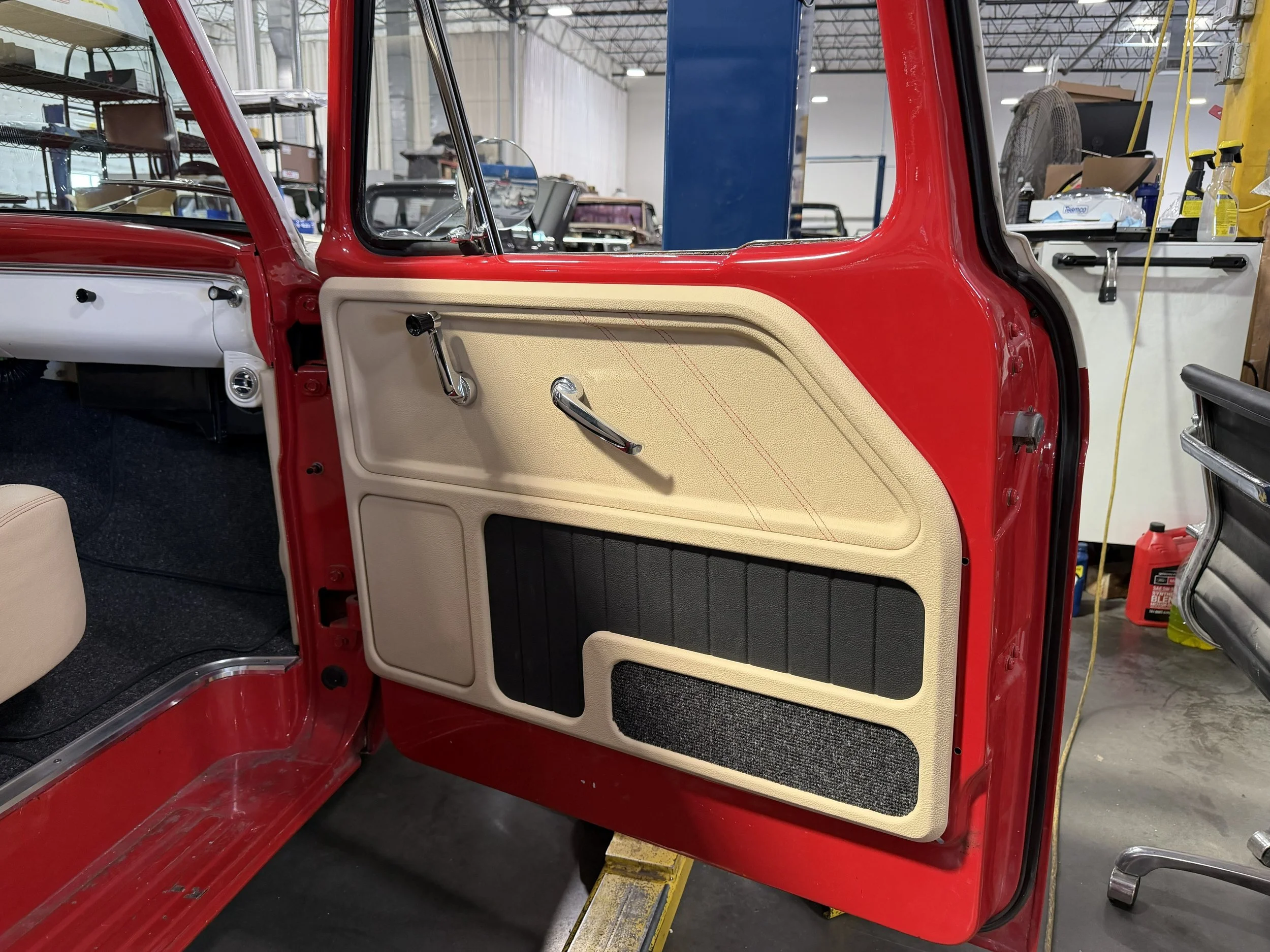 1961-66 F100: Door Panel