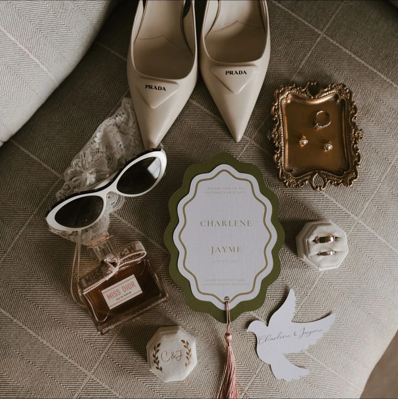 The most epic flatlay featuring our rings from the gorgeous Charlene &amp; Jayme&rsquo;s wedding @goodnestoneparkweddings 

📸 - @olegs_samsonovs 

#weddingdetails #weddingrings #custommaderings #bespokeweddingrings