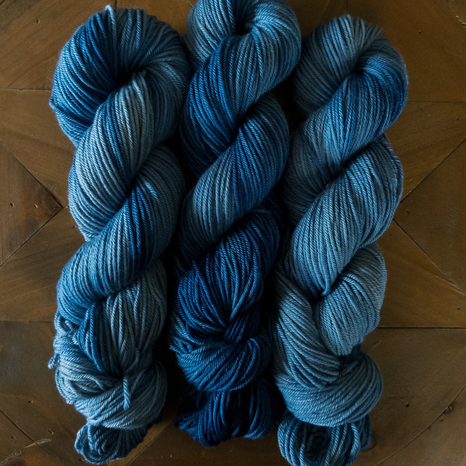hand dyed yarn nonsuperwash merino worsted blue hydrangea — Dark Lake Fiber  Art