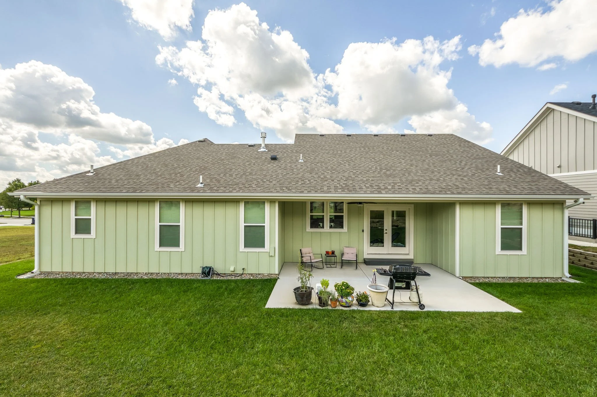 7051 N Ewing Ave-13.jpg