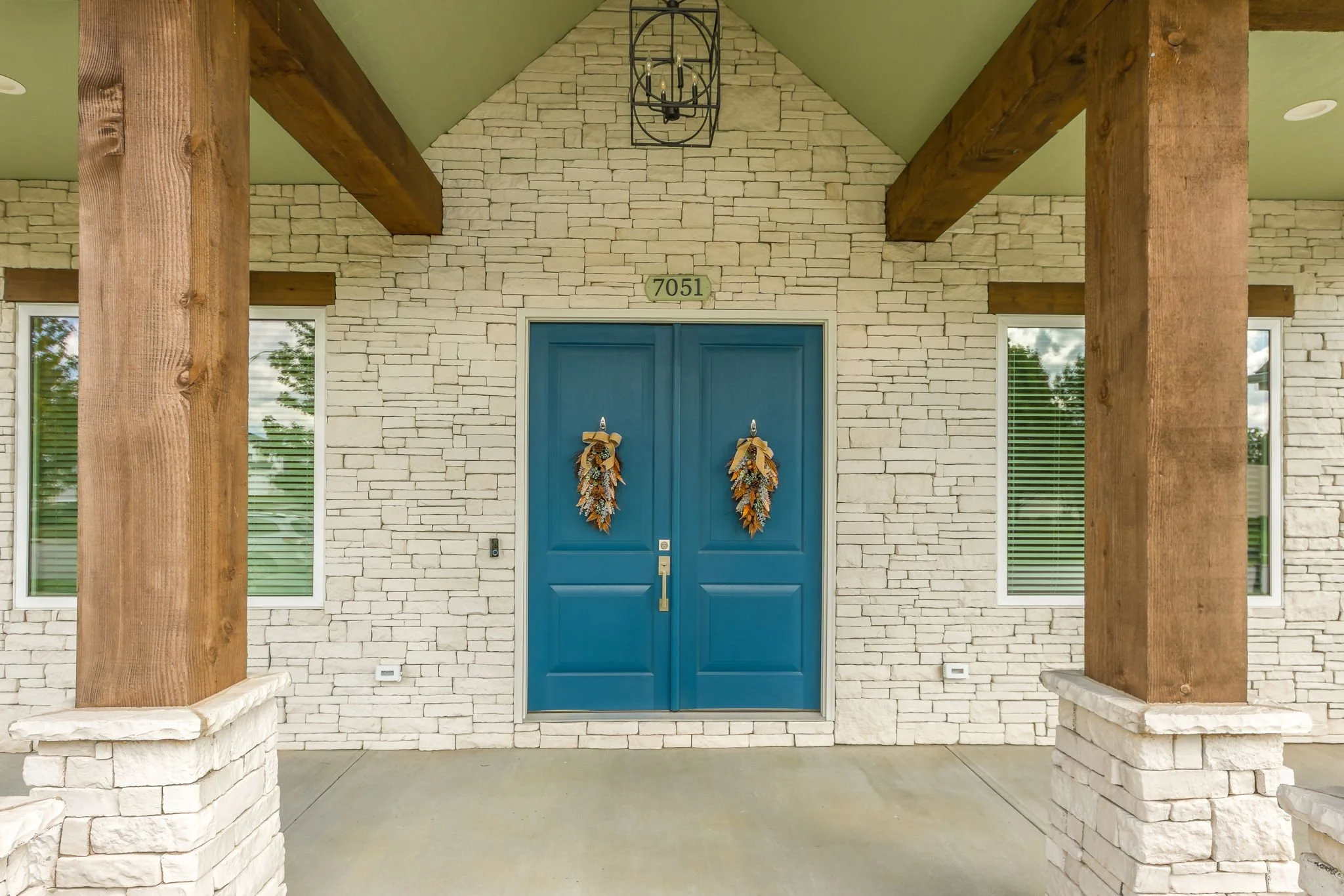 7051 N Ewing Ave-10.jpg