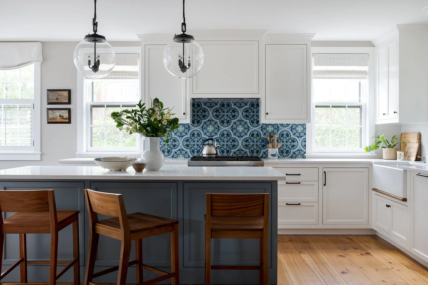 Pinneydesigns_Nantucket Cottage_3.jpg