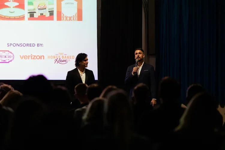 Dan & Sebastian w: mic #2.webp