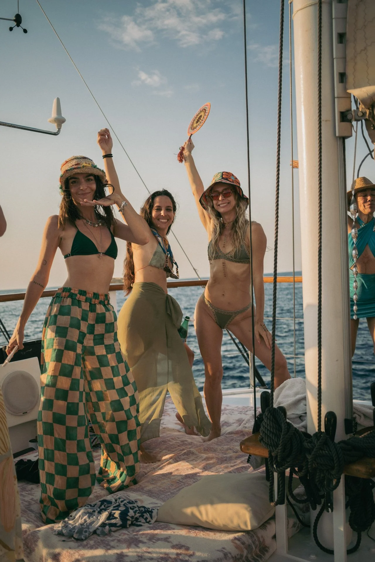 07_08_Boat_Party_25.jpg