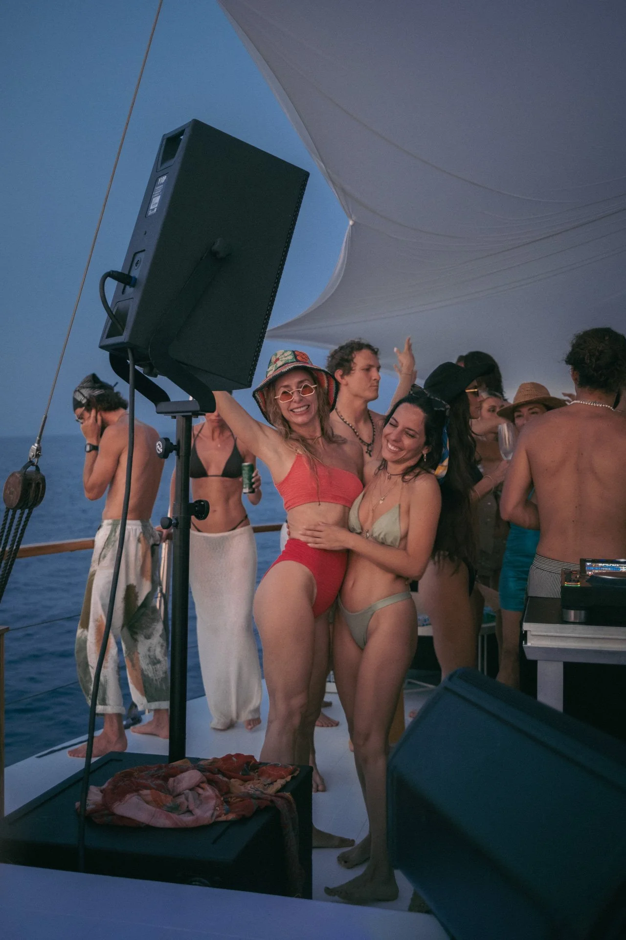 07_08_Boat_Party_96.jpg