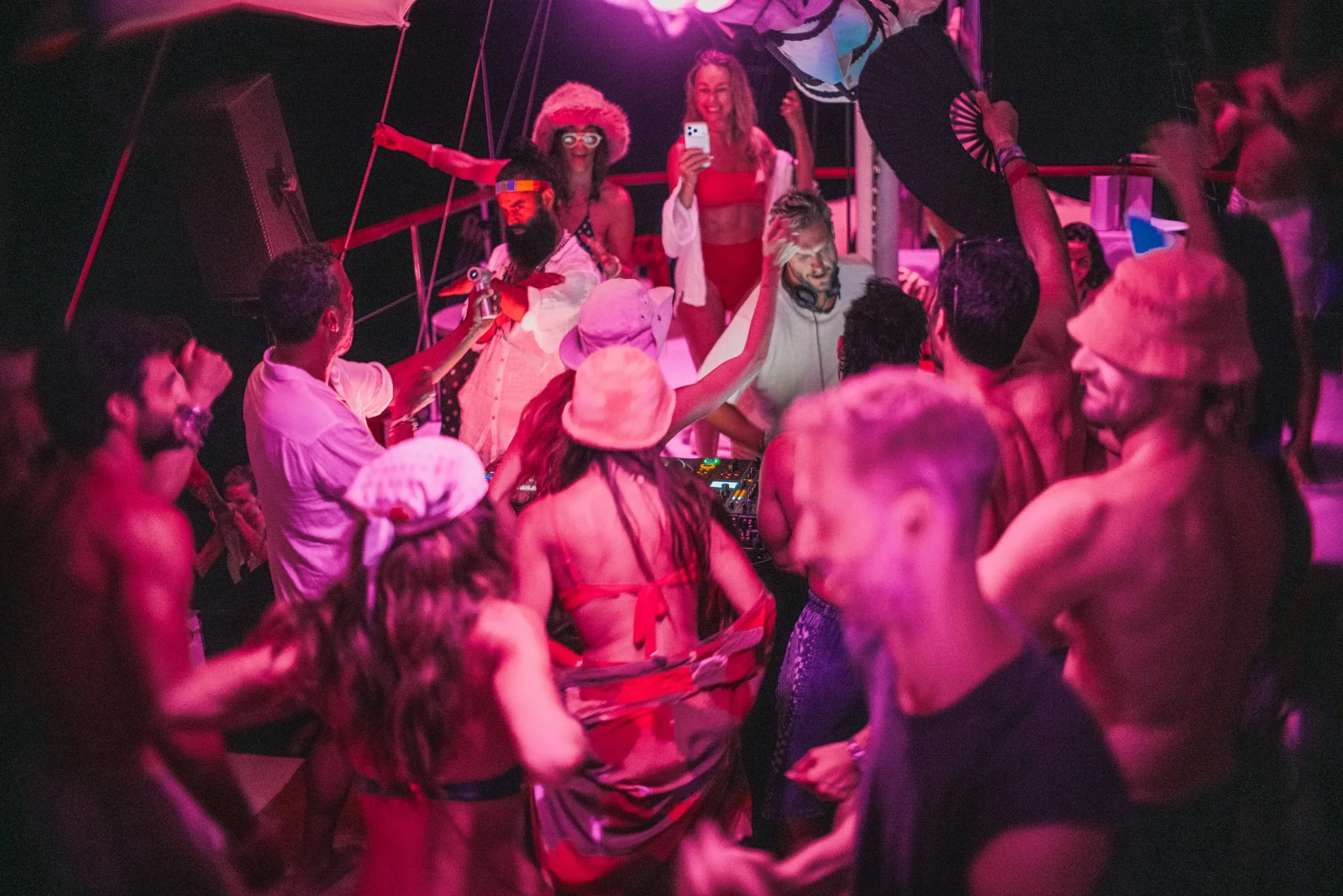 07_08_Boat_Party_110.jpg