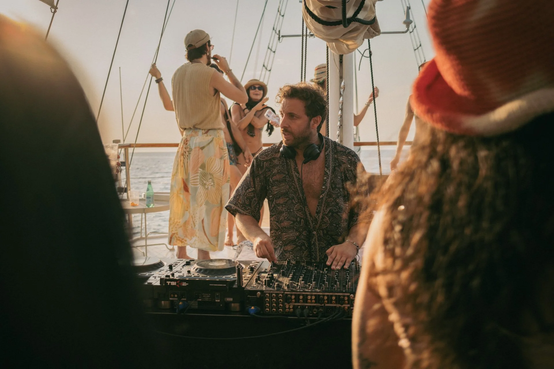 07_08_Boat_Party_12.jpg